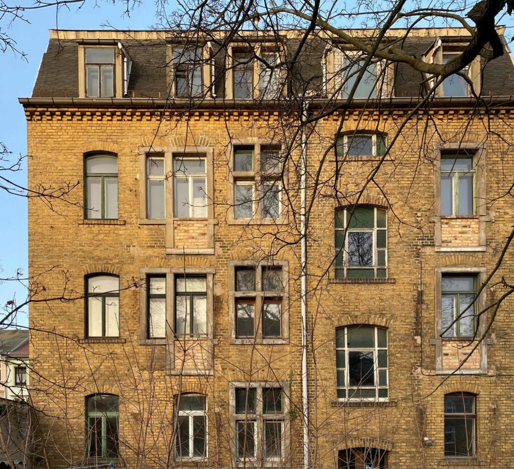 Denkmalgeschütztes Wohnhaus in Wurzen bei Leipzig, dass mit Denkmalabschreibung saniert wird.